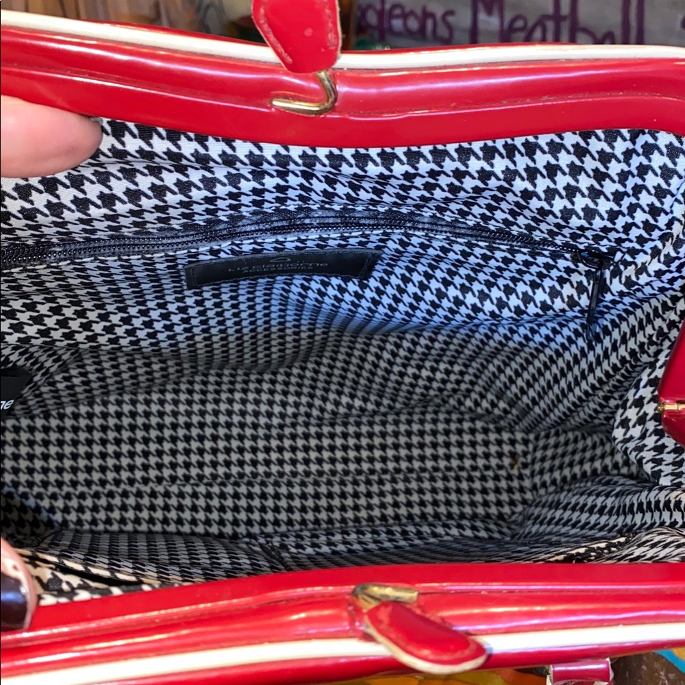 Vintage Liz Claiborne Red and Cream Piped Bowling Style Bag - Picture 9 of 16